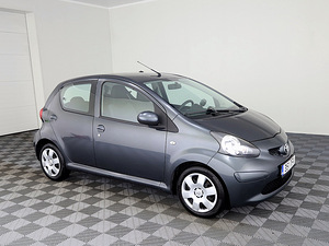 Toyota Aygo Linea Sol A-C 1.0 50kW (1 foto / 8)