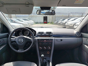 Mazda 3 Facelift 1.6 77kW (5 foto / 7)