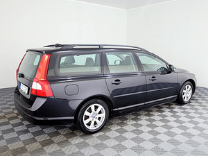 Volvo V70 Summum Facelift ATM 1.6 D4 84kW (3 foto / 8)