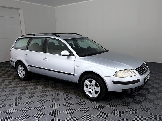 Volkswagen Passat Comfortline ATM 1.9 TDI 74kW
