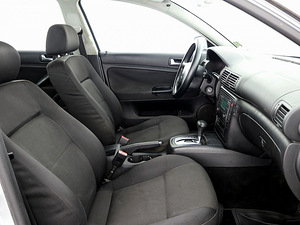 Volkswagen Passat Comfortline ATM 1.9 TDI 74kW (6 foto / 7)
