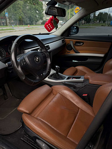 BMW E91 320d 2008 (7 foto / 8)