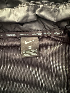 Nike jope (2 foto / 2)