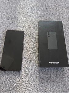 Samsung Galaxy S24 (3 foto / 4)
