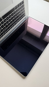 MacBook Pro 15´´, i7, 500GB SSD, 16GB RAM, Retina (2014) (10 foto / 10)