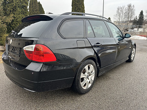 BMW 320D (3 foto no 11)