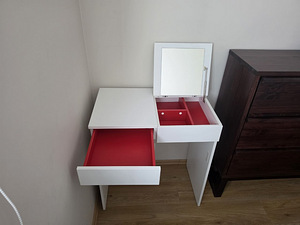 IKEA BRIMNES stiilne tualettlaud (1 foto / 3)