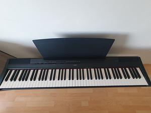 YAMAHA klaver (4 foto / 5)