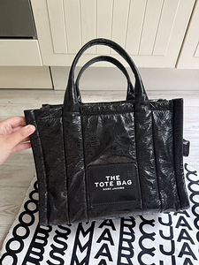 Marc Jacobs The Shiny Crinkle Medium Tote Bag (2 foto / 8)