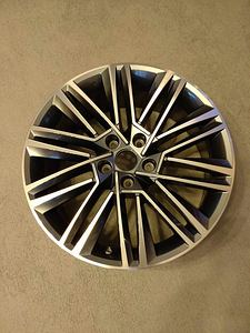 Новые диски Skoda Luxon 18” (2 фото из 2)