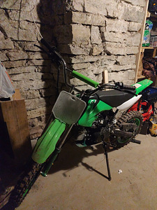 Кроссовый мотоцикл 125cc (2 фото из 6)
