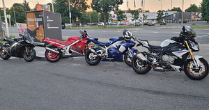 Honda VFR 750 93a. 72kW 49000 km (4 foto / 6)