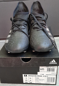 Adidas Predator Freak J, 37,5 (5 foto / 5)
