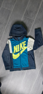 Nike ,137-147 (5 фото из 5)