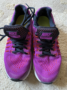 Кроссовки NIKE, размер 35,5 (2 фото из 5)