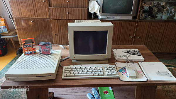 Apple Macintosh LC (фото #1)