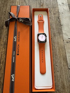 Hermes Apple Watch Series 7 41mm GPS + LTE (10 foto / 10)