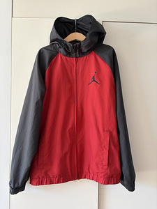 Nike Air Jordan laste jakk kerge jope s.140-152 (1 foto / 9)