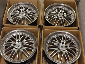18" 5x110 , 5x108 RC Design randiga valuveljed (1 foto / 10)