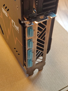 Sapphire PULSE RX 7900 XT 20G (6 foto / 6)