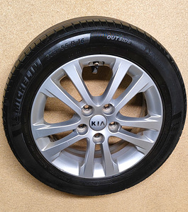 Оригинальные диски Kia R16 (1 фото из 6)