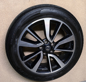 Nissan original veljed R19 (1 foto / 6)