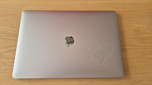 MacBook Pro 15" (2018) (6 фото из 10)