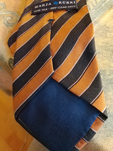 MARJA KURKI SILKI SOLMIO (3 valokuva sivusta 4)