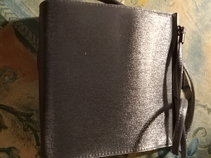 KIILTÄVÄ PINTAINEN ORIFLAME ILTALAUKKU (1 valokuva sivusta 4)