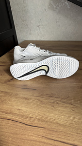 Naiste NIKE COURT AIR ZOOM VAPOR 11 tennisejalatsid (2 foto / 2)
