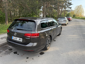 Volkswagen Passat BlueMotion 1.6 R4 TDI 88Kw (4 foto / 12)