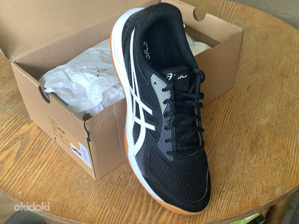 Asics uued saalijalatsid
