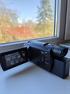 Комплект видеокамеры Sony FDR-AX53 4K (микрофон + аккумулятор) (6 фото из 7)
