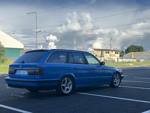 BMW (7 foto / 11)