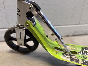 Hudora BigWheel 180 tõukeratas, roheline värv (3 foto / 8)