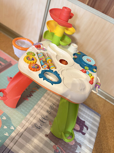 Детский игровой столик (3 фото из 3)