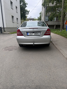 Mercedes c200 (4 foto / 9)