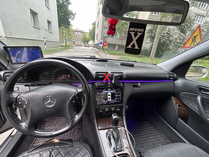 Mercedes c200 (6 foto / 9)