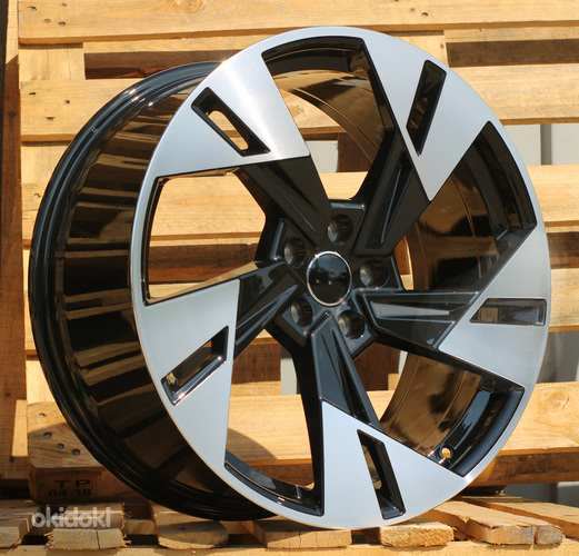 R18x8  5X112  ET  39  66.5  I5640  Black Polished (MB)  For AUD  (P2)  (NEW Model)