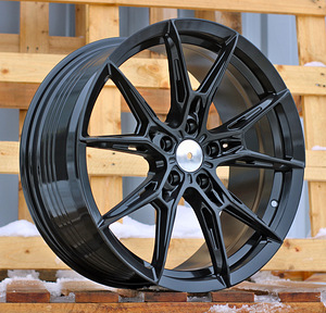 R18x8  5X112  ET  40  66.5  FBX425  Black (BL)  For RACIN  (Z7)  (HYBRID FORGED) (1 foto / 1)