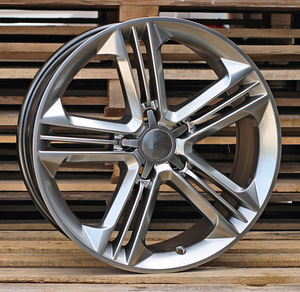 R18x8  5X112  ET  39  66.5  BK628  Hyper Black (HB)  For AUD  (P) (1 foto / 1)