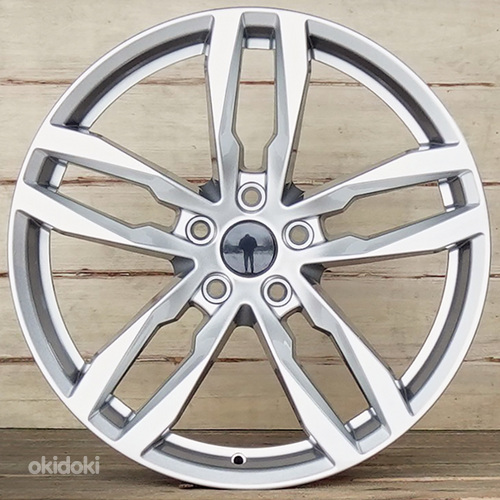 R19 VIPER B220 Silver 19x8 5x114.3