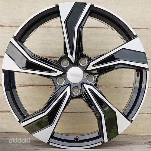 R17 AMZ 5623 Black polish 17x7 5x108