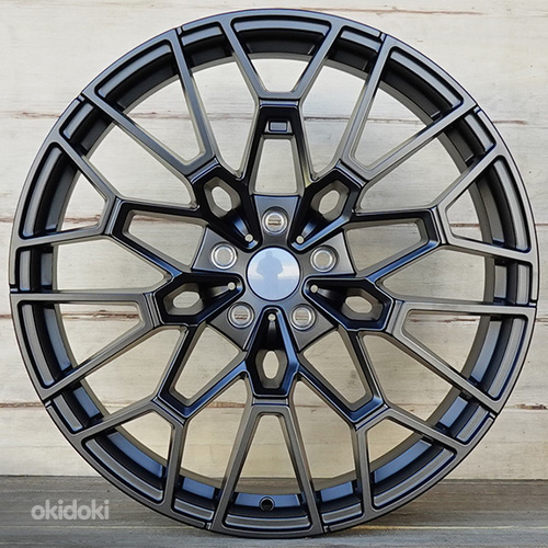 R18 BMW 5x120 Satin Black Erilaiad 18x8 ja 18x8.5