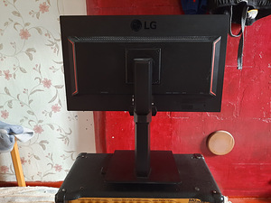 Lg 24gm79g-b монитор (4 фото из 4)