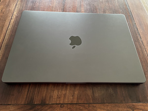 Apple Macbook Pro M3 Max 64GB 1000GB SSD (2 foto / 4)