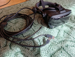 Комплект виртуальной реальности Valve Index (3 фото из 5)
