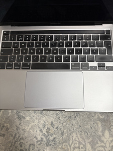 MacBook Pro 16 (2019) (4 foto / 4)