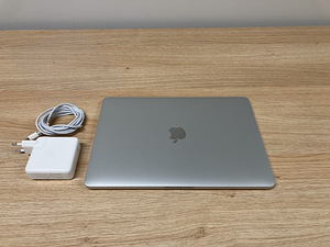 MacBook Pro 13 M2 2022 8GB 256GB (5 foto / 7)
