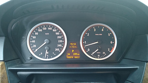 БМВ Е60 530i (10 фото из 10)